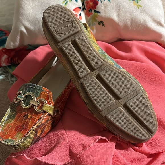 7 Anne Klein Iflex loafers gold chain floral faux alligator shoes slip on unique - Picture 2 of 6